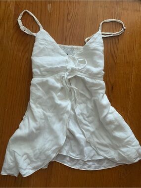 Hollister White Tie-Front Spaghetti Strap Fly Away Babydoll Camisole